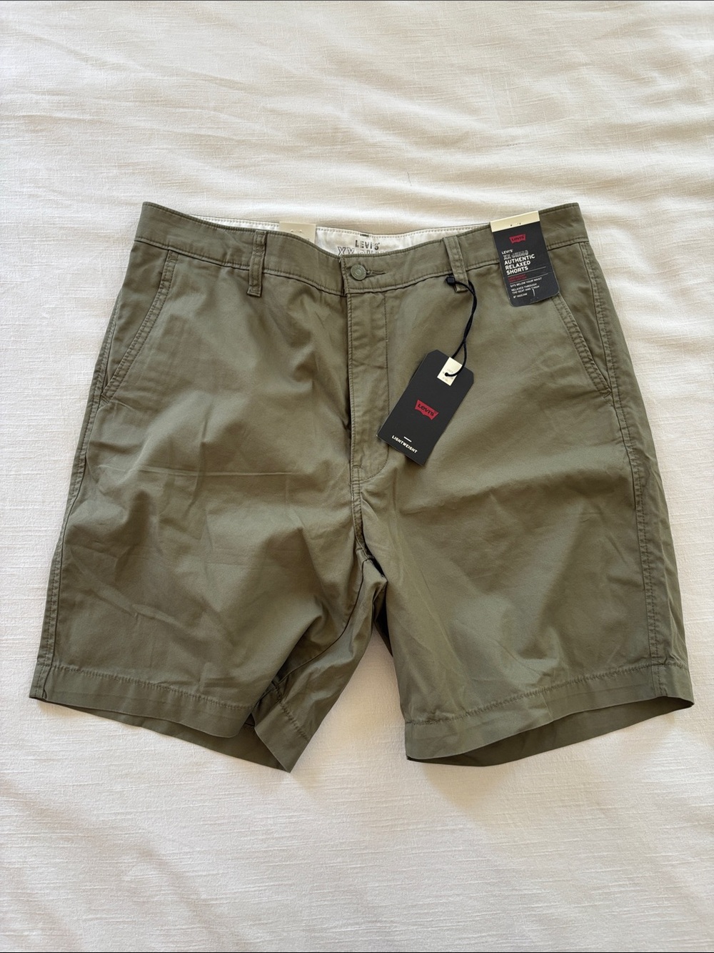 Levi’s - XX Chino Authentic Relaxed Lightweight Twill 8" Men's Shorts